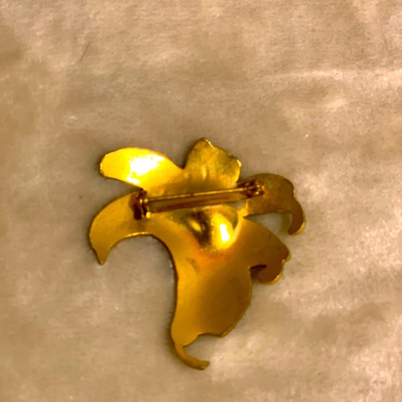 Old and vibrant lily brooch - Picture 2 of 3